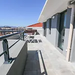 Unique a Cannes