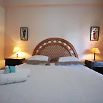 Fleuris One Bed