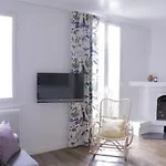 Lovely Light 2 Bedroomed Apartment In Cannes Is An Easy To The Palais And The Beaches Of Cannes 1895
