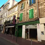 ALC - JJ481 - 9 min PALAIS AND BEACHES