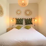 Alc - Jj481 - 9 Min Palais And Beaches