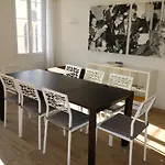 Luxury, Central 3 Bedroom, 3 Bathrooms 5 Mins From The Palais 410