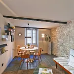 Amazing Chic Apt In Le Suquet By Guestready