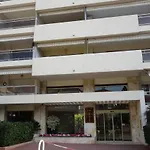 Les Roses By Welcome To Cannes