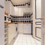 The Boat Apartment 1