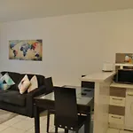 Centre Riviera 2P Lho5516