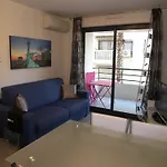 Modern Deluxe Two-Bedroom Apartment