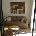 Appartement 2 Pièces Cannes Rue Hoche