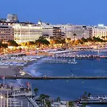 Grand Studio Carre D\'Or - Les Meridiens