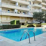 Cannes Golden Gate Apartment With Big Terrasse And Wifi