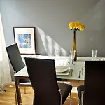 Beachside Appartement In Center Of Cannes