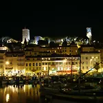 Carre D\'Or Rue D\'Antibes A Quelques Pas Du Palais Des Festivals