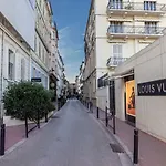 Studio Carre D\'Or Cannes