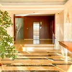 Blvd De La Croisette 82A, Cannes, La Réale