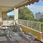 2-Br Apartment With Pool & Garage - 10 Min Walk To Center