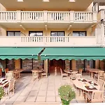 Sun Riviera Hotel