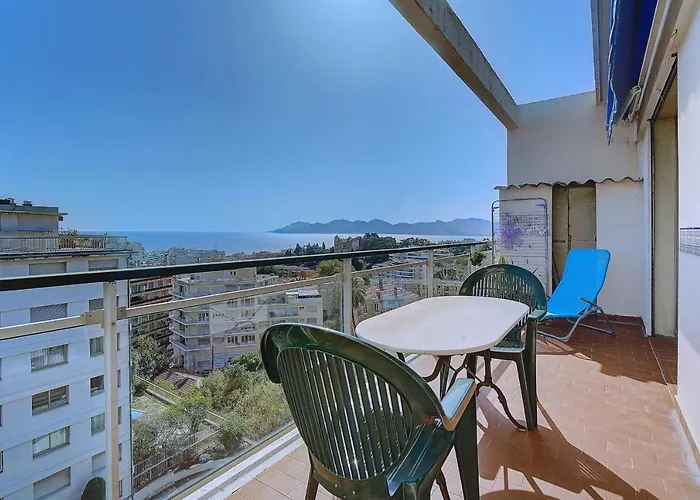 Immogroom - Terrace- Parking - Quiet Place - Congressbeaches