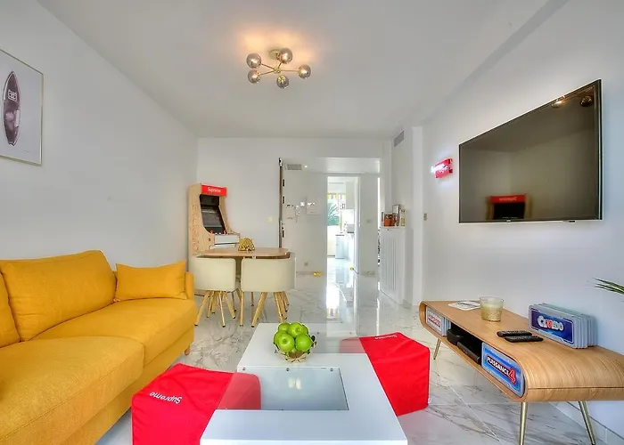 Luxury 4 Stars Apartment With 2 Terraces, Cannes Croisette
