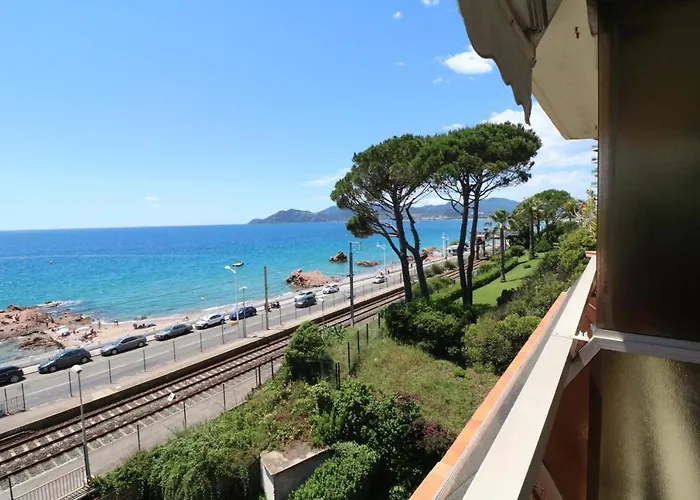 Studio With Beautiful Sea View And Direct Beach Access