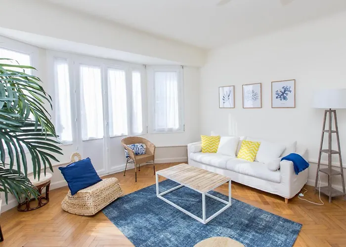 Palais Madrid, Croisette, 5 People, Bright 2 Bedroom Flat