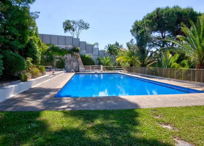 Beau T2 Dans Residence Avec Piscine Proche Mer + Pk