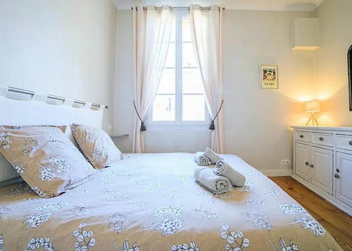 Appartement Rue Des Halles - Appartement Rue Des Halles 5*
