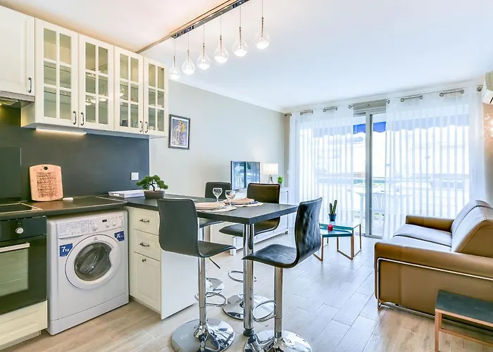 Apartment Le Beach Garden By Interhome
