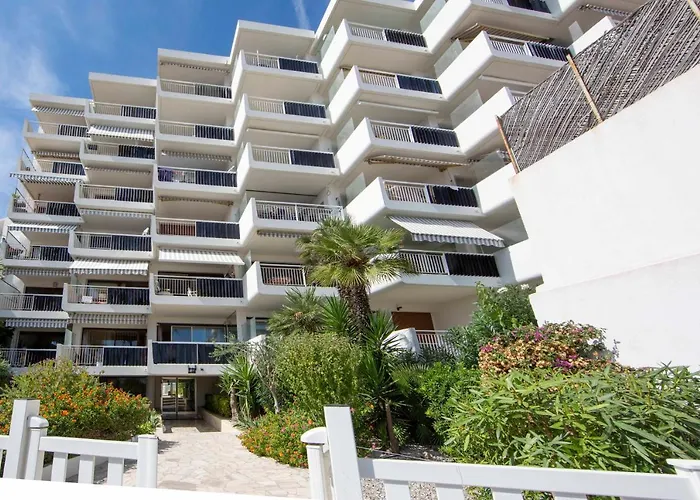 Appartement 70 M2 Face A La Mer, Dernier Etage, Au Bord Des Plages
