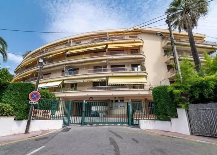 Bnb Renting Le Cedre Spacious Studio In Cannes With A Balcony Wifi And Ac