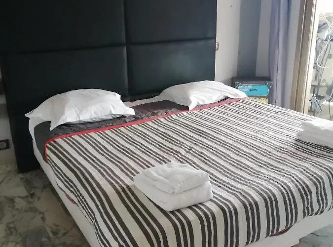 Cannes Lacour One Bedroom