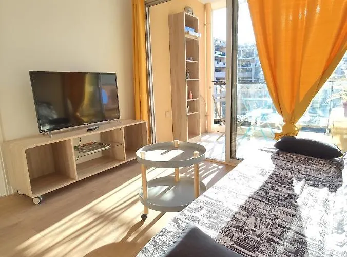 Appartement cosy à 50M de la plage