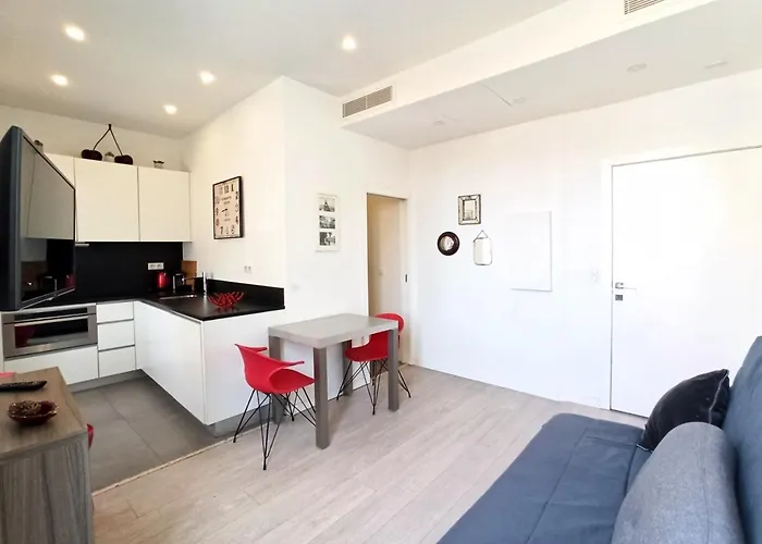 Viva Riviera - 3 Rue Commandant Andre
