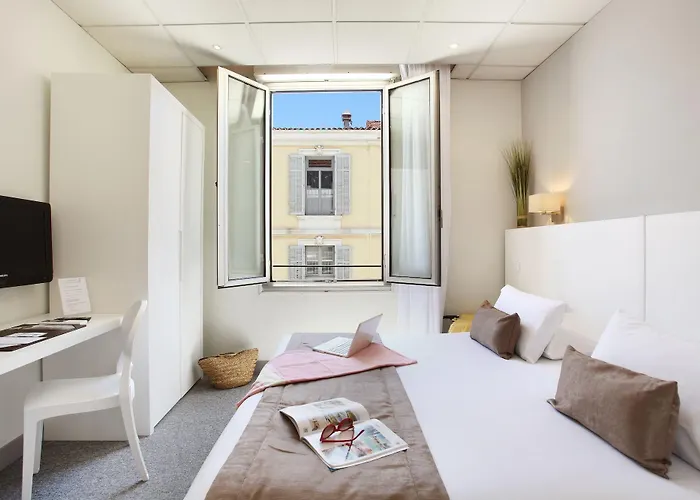 Hôtel P.L.M.