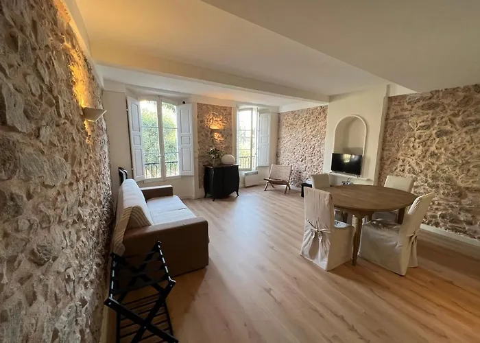 C054-Bel Appartement Lumineux Au Coeur Du Suquet