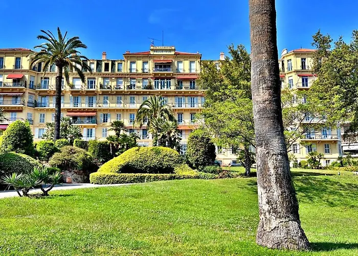 Old Grand Hotel
