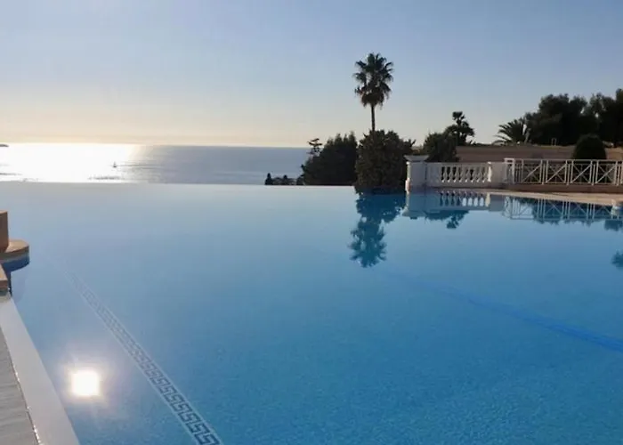 Magnifique 2P Piscine Terrasse Apercu Mer Parking