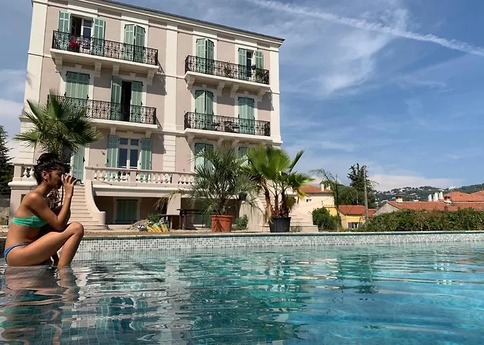 Cannes 2 Pieces De 49 M2 ,Piscine. Jardin Privatif