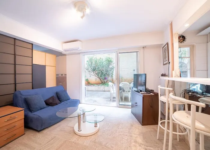 Spacious Apartment Near The City Center And La Croisette Beaches