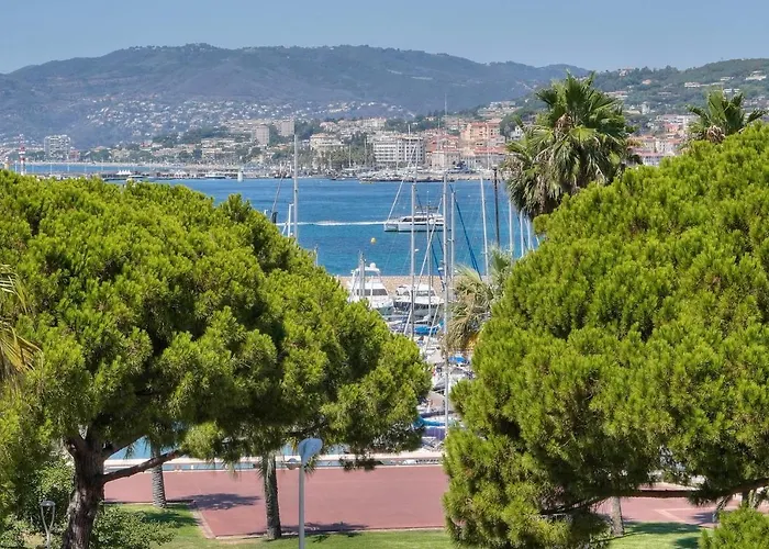 Ref 1478 - Cannes Croisette - Sea View Apartment For Rent