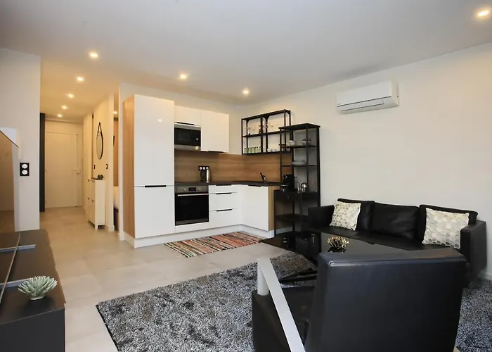Appartement Avec Balcon Supercroisette