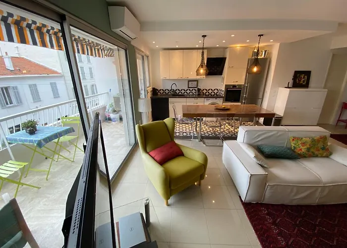 Cannes Montfleury F3 Meuble Avec Parking