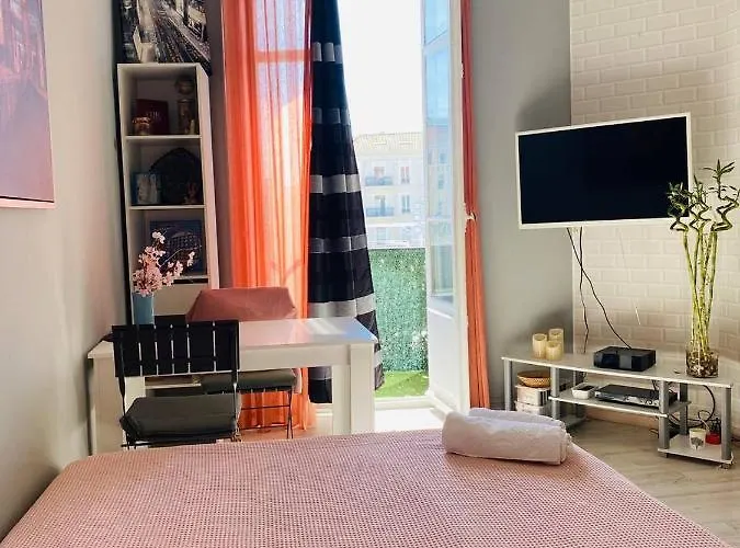 Riviera Studio Cannes Center