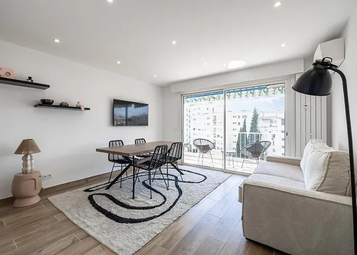 Sublime Renovated Apartment - 4P1Br - Terrace