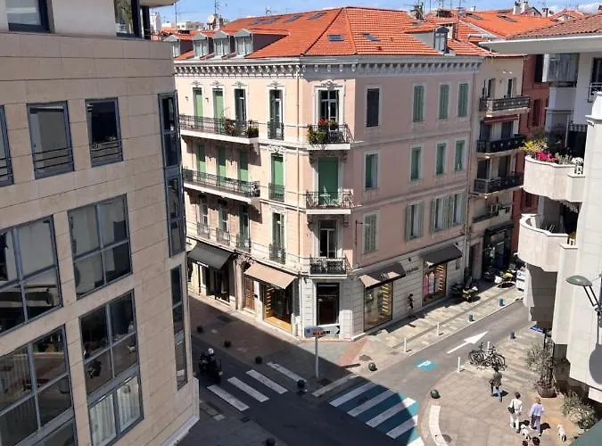 Rue D\'Antibes- Residence Antares