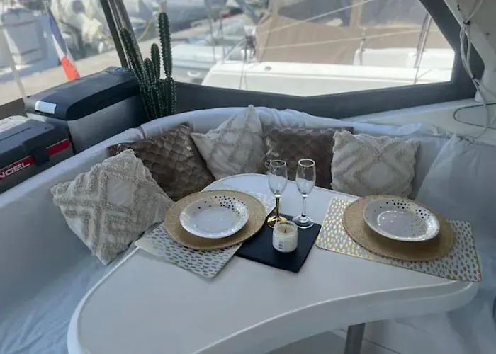 Glamboat Cannes Vieux Port Yacht 12 Metres