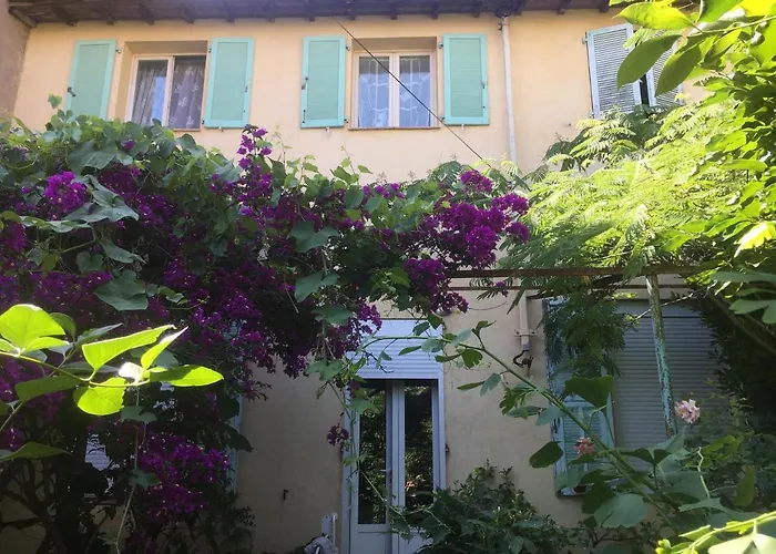 Agreable Maison De Ville Au Calme Avec Garage