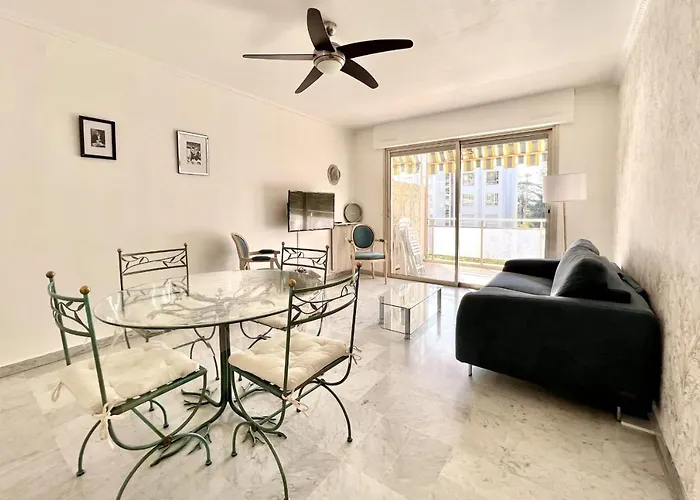 Spacious & Refined Apt With Large Terrace Wifi