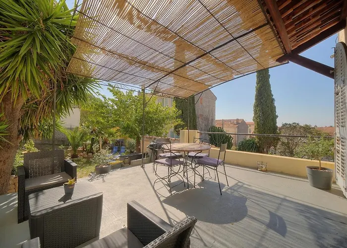 Immogroom - T3 - Garden - Quiet - Air Conditioning