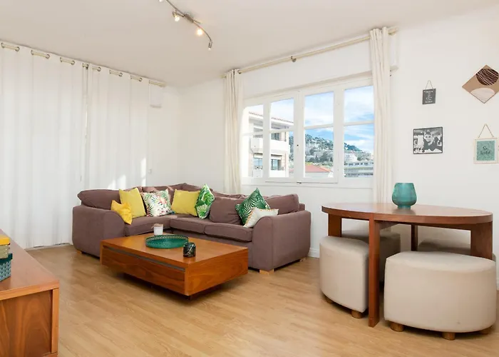 2-Br Apartment 2 Min From The Beaches