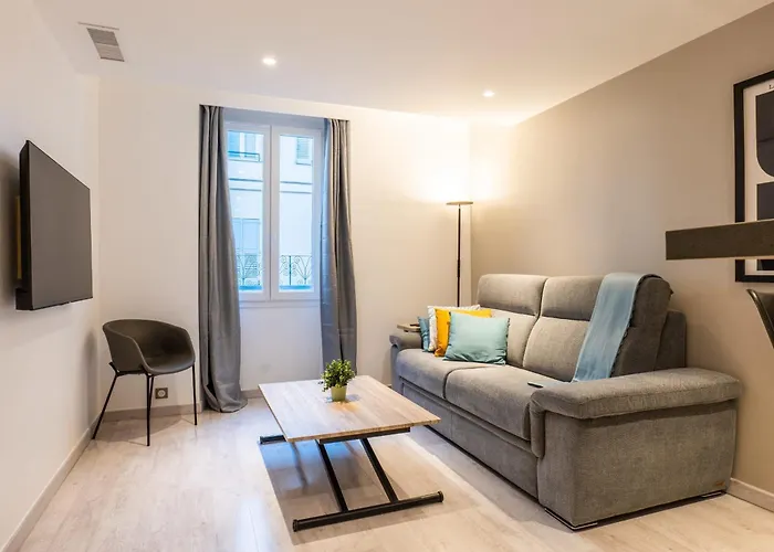 1-Br Apartment Close To The Beaches